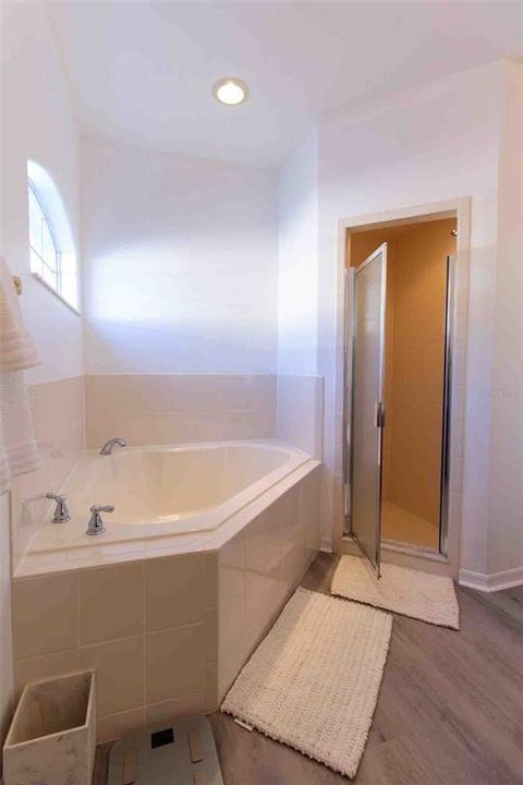 待售: $319,000 (3 贝兹, 2 浴室, 1565 平方英尺)