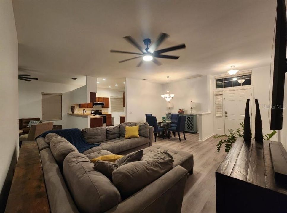 待售: $319,000 (3 贝兹, 2 浴室, 1565 平方英尺)