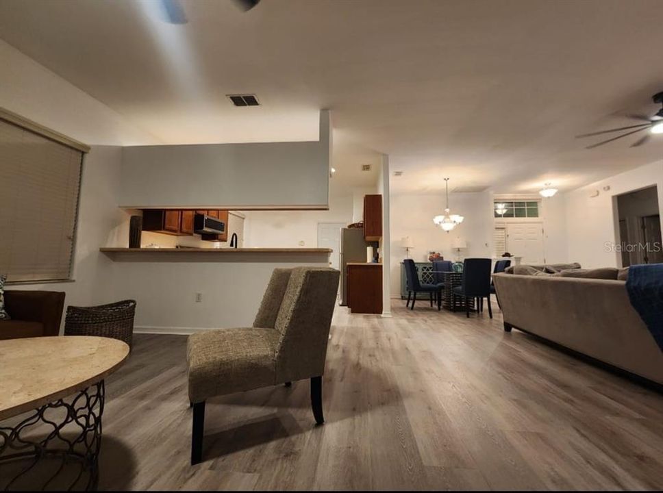 待售: $319,000 (3 贝兹, 2 浴室, 1565 平方英尺)