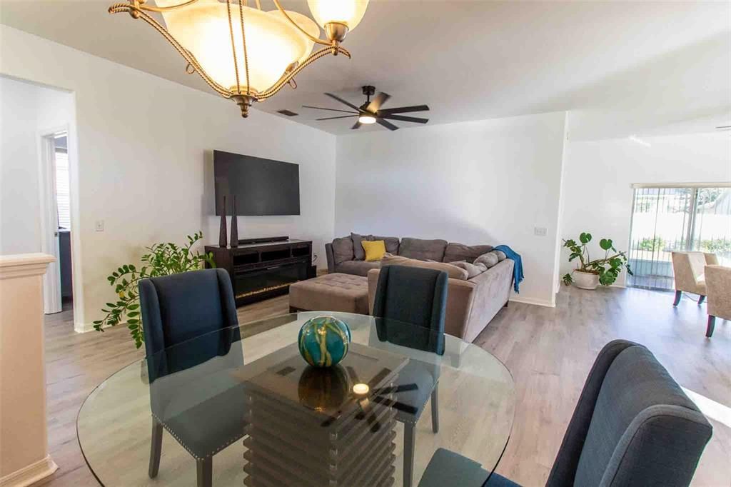 待售: $319,000 (3 贝兹, 2 浴室, 1565 平方英尺)