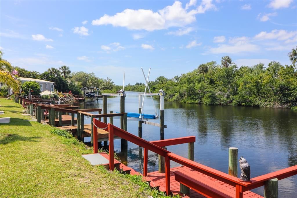 For Sale: $95,000 (2 beds, 2 baths, 1196 Square Feet)