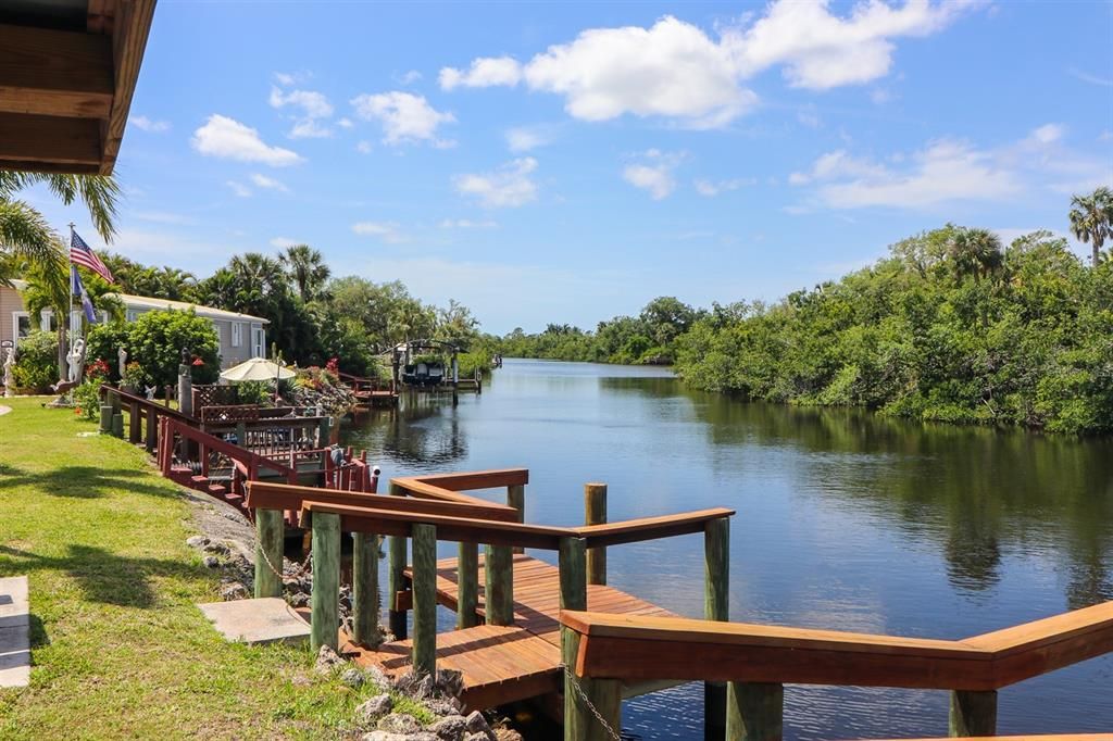 For Sale: $95,000 (2 beds, 2 baths, 1196 Square Feet)