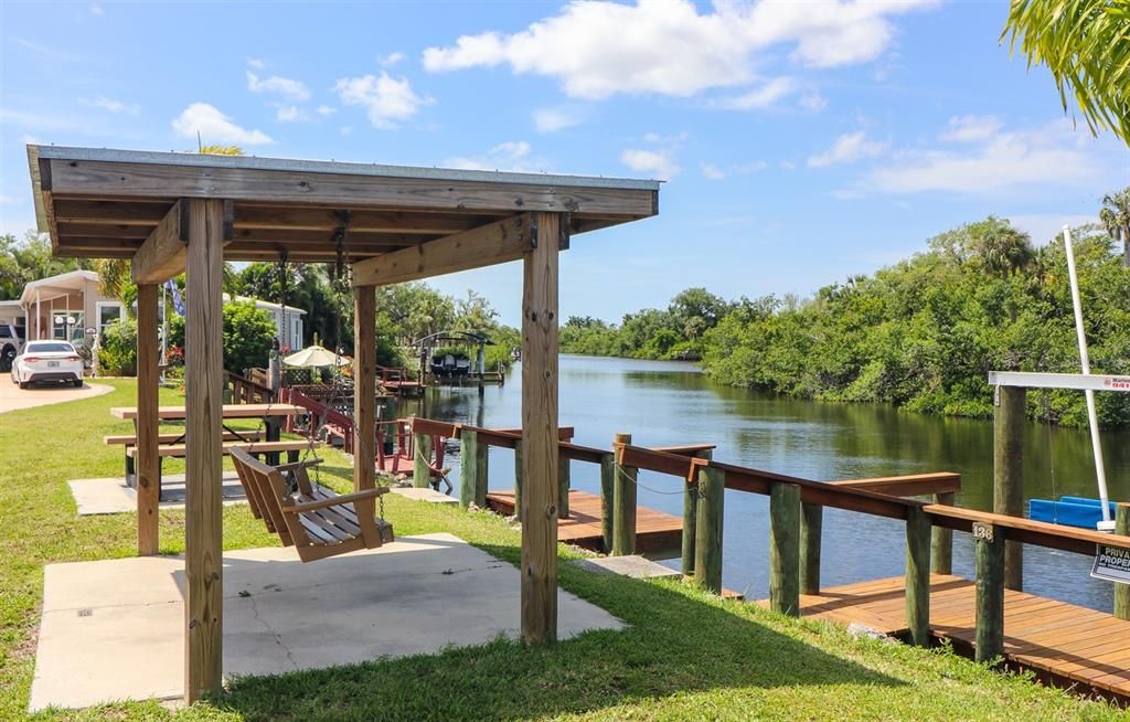 For Sale: $95,000 (2 beds, 2 baths, 1196 Square Feet)