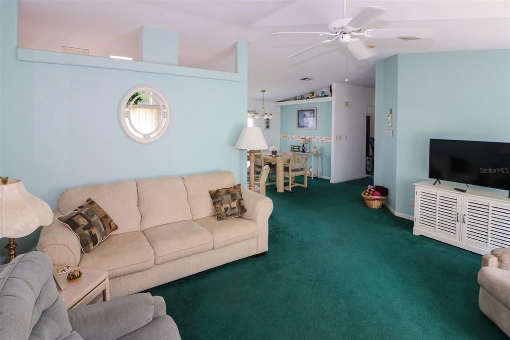 For Sale: $95,000 (2 beds, 2 baths, 1196 Square Feet)