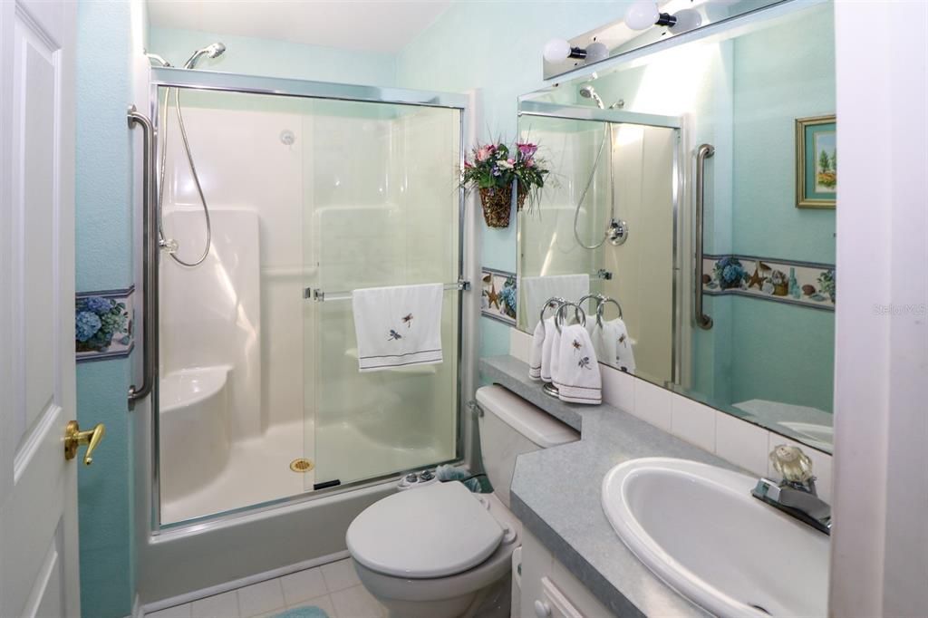 For Sale: $95,000 (2 beds, 2 baths, 1196 Square Feet)