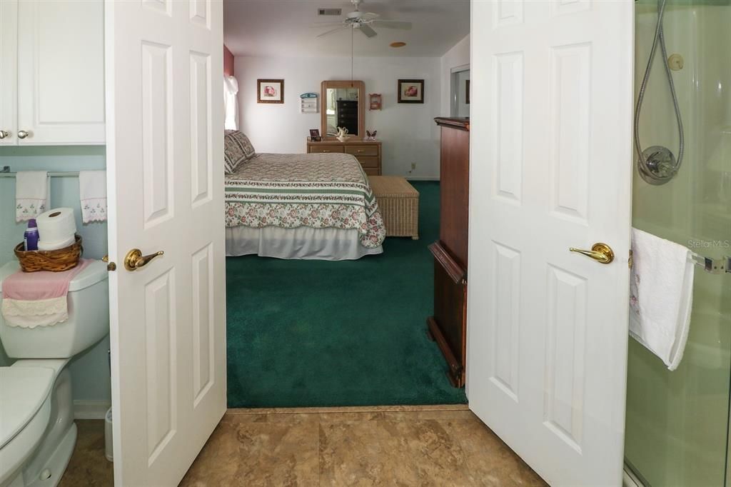 For Sale: $95,000 (2 beds, 2 baths, 1196 Square Feet)