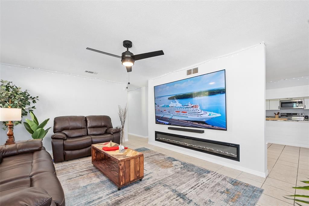 На продажу: $324,900 (3 спален, 2 ванн, 1254 Квадратных фут)