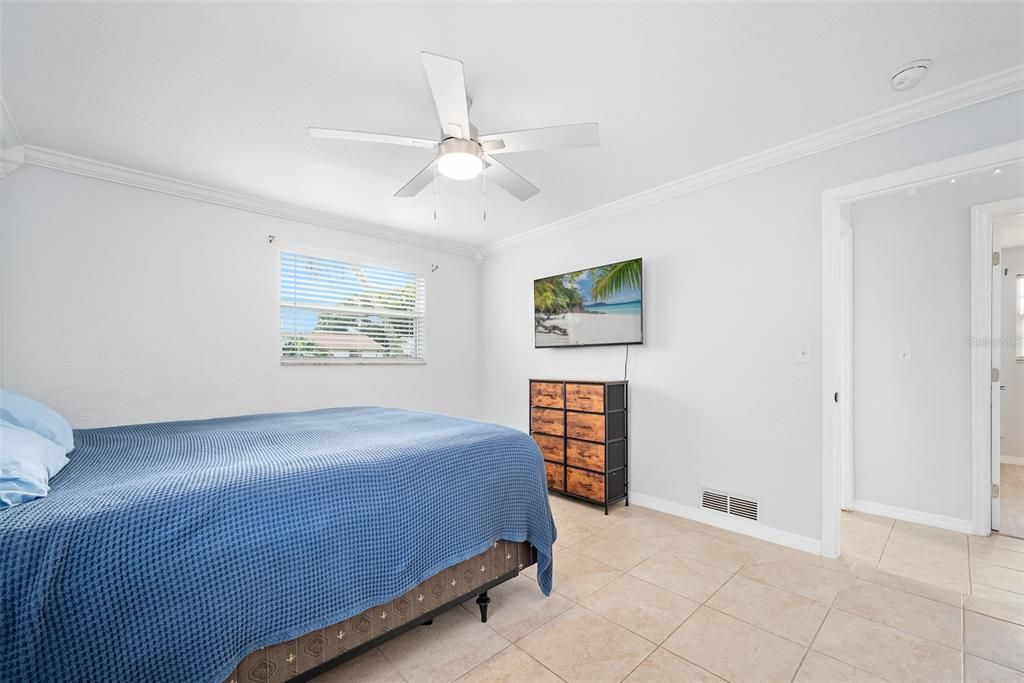 На продажу: $324,900 (3 спален, 2 ванн, 1254 Квадратных фут)