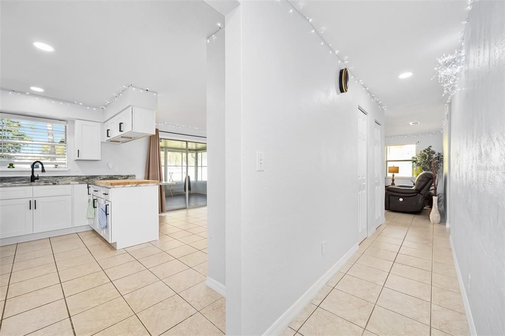 На продажу: $324,900 (3 спален, 2 ванн, 1254 Квадратных фут)