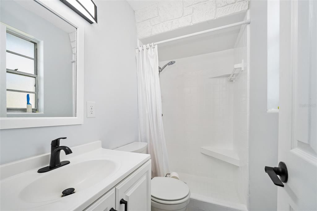 На продажу: $324,900 (3 спален, 2 ванн, 1254 Квадратных фут)