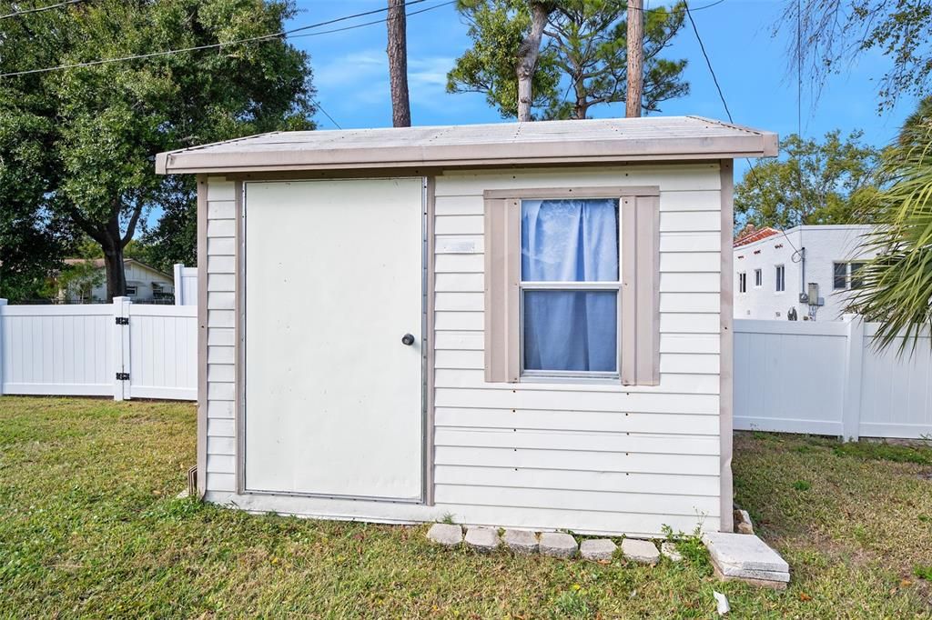 На продажу: $324,900 (3 спален, 2 ванн, 1254 Квадратных фут)