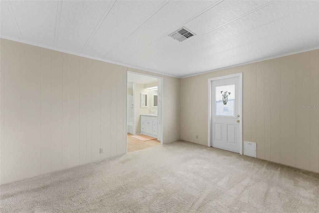 На продажу: $169,900 (3 спален, 2 ванн, 1394 Квадратных фут)