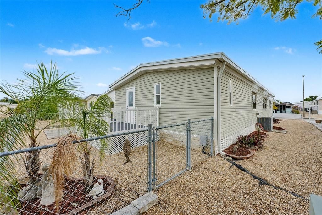 На продажу: $169,900 (3 спален, 2 ванн, 1394 Квадратных фут)