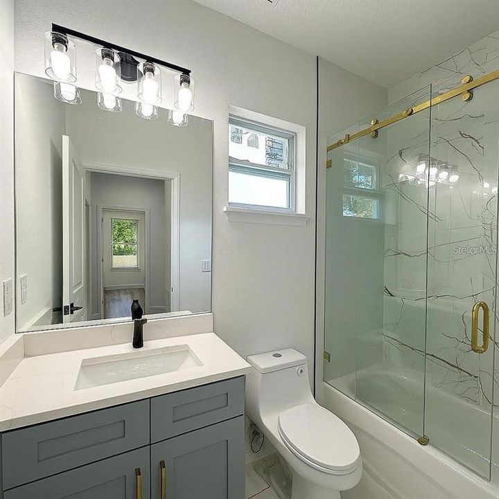 En Venta: $449,900 (3 camas, 2 baños, 1675 Pies cuadrados)