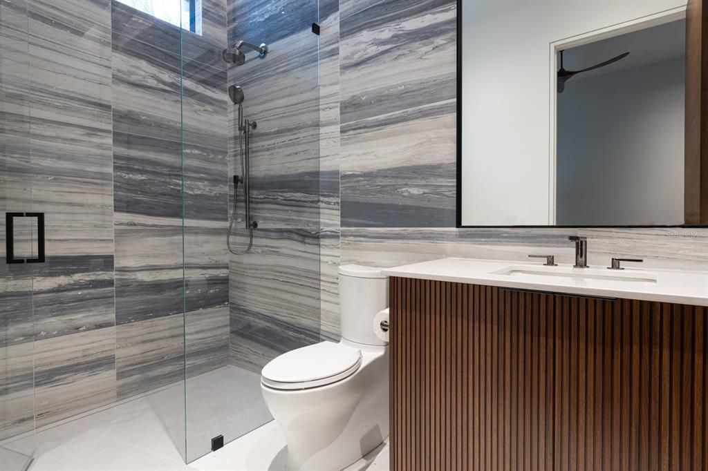 For Rent: $19,000 (5 beds, 5 baths, 5164 Square Feet)