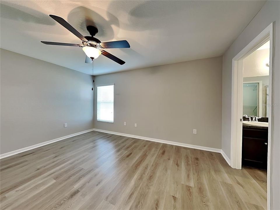 出租: $1,949 (3 贝兹, 2 浴室, 1478 平方英尺)