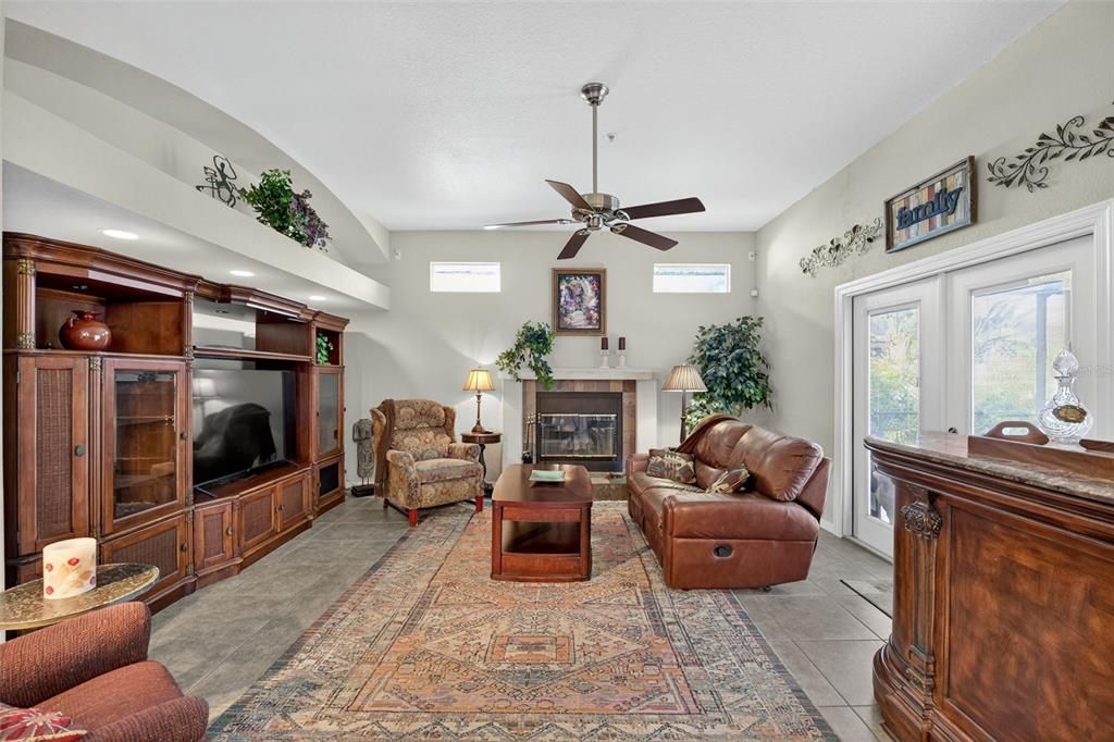 For Sale: $798,000 (3 beds, 2 baths, 2420 Square Feet)