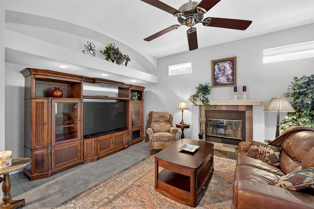 For Sale: $798,000 (3 beds, 2 baths, 2420 Square Feet)