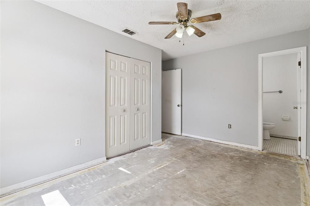 待售: $182,000 (3 贝兹, 1 浴室, 1250 平方英尺)