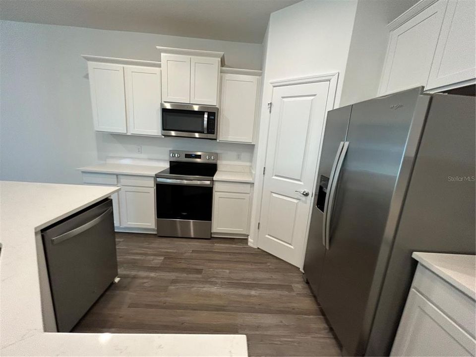 В аренду: $2,399 (3 спален, 2 ванн, 1564 Квадратных фут)