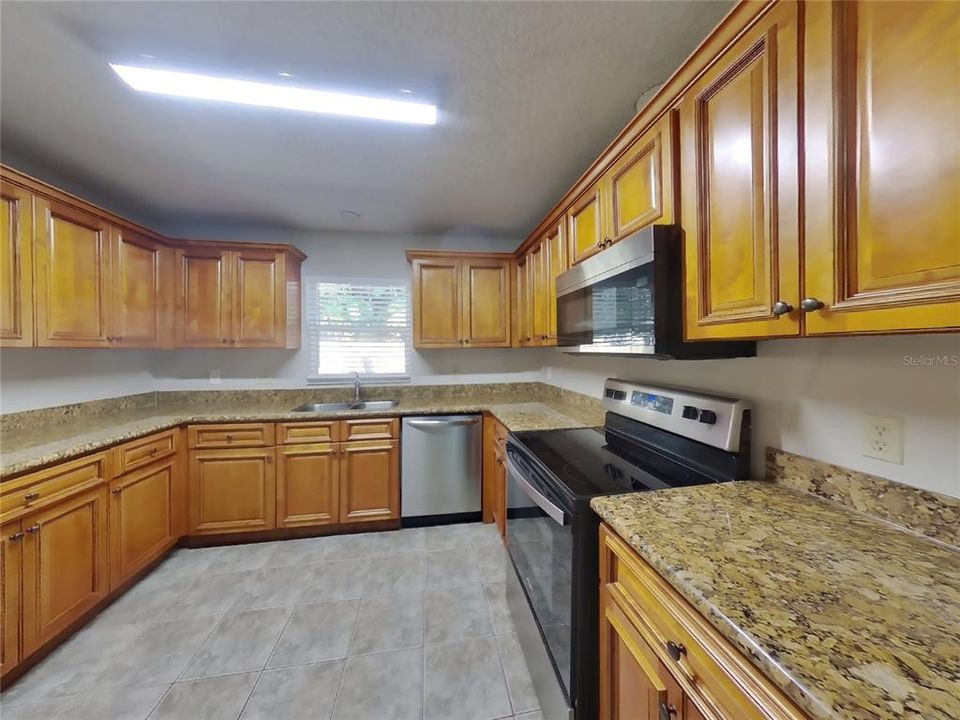 En Renta: $2,419 (3 camas, 2 baños, 1636 Pies cuadrados)