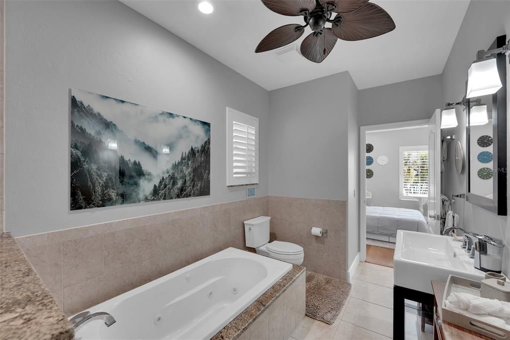 For Rent: $6,500 (3 beds, 2 baths, 2197 Square Feet)