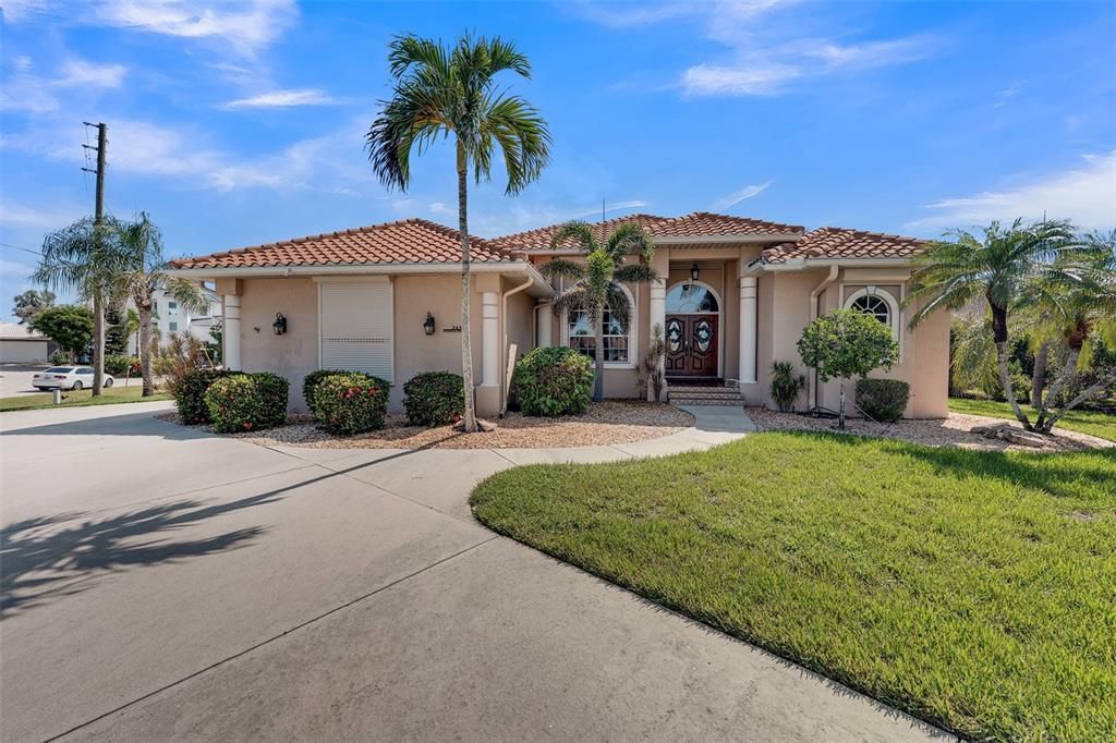 For Rent: $6,500 (3 beds, 2 baths, 2197 Square Feet)