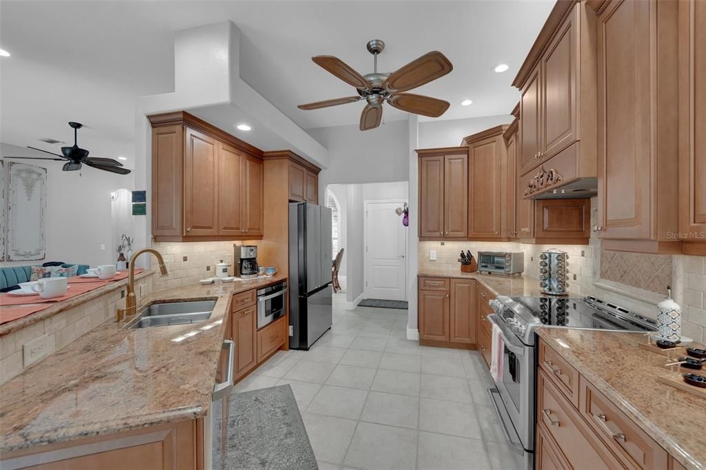 For Rent: $6,500 (3 beds, 2 baths, 2197 Square Feet)