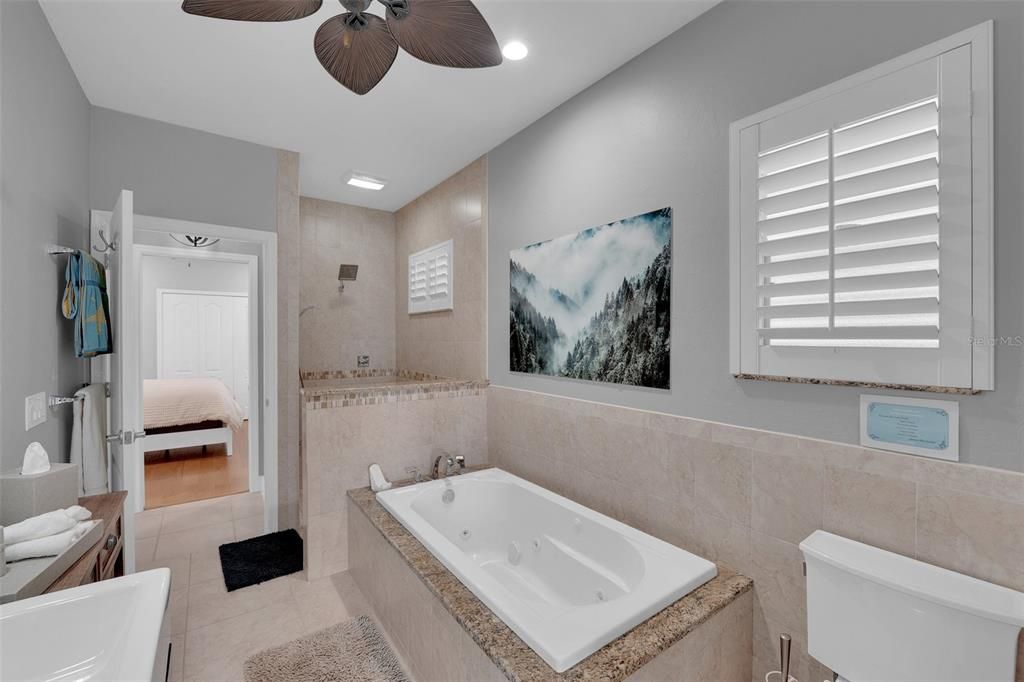 For Rent: $6,500 (3 beds, 2 baths, 2197 Square Feet)