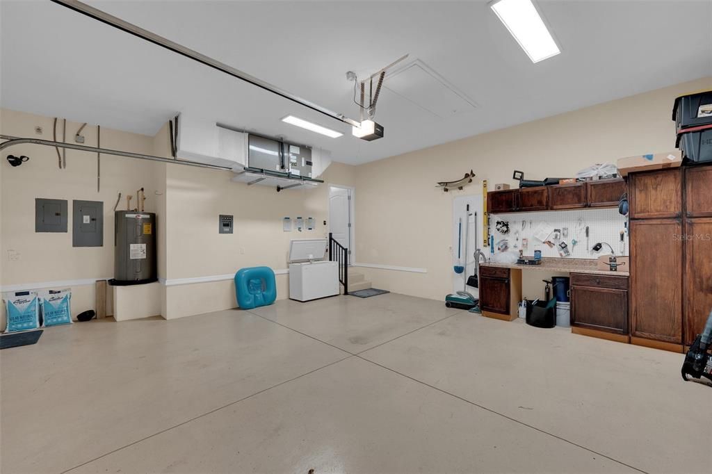 For Rent: $6,500 (3 beds, 2 baths, 2197 Square Feet)