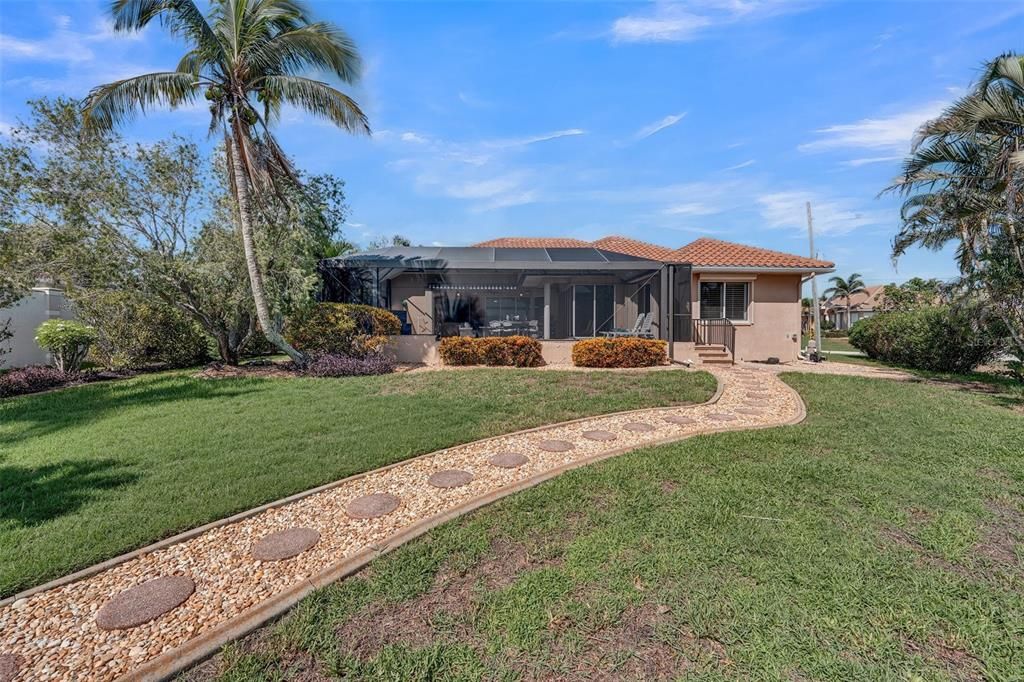 For Rent: $6,500 (3 beds, 2 baths, 2197 Square Feet)