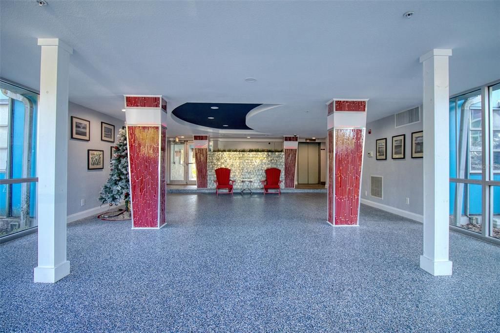 For Rent: $1,850 (2 beds, 1 baths, 887 Square Feet)