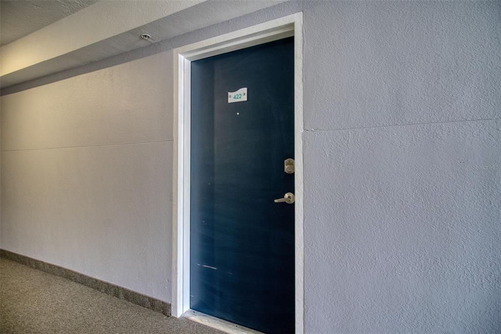 For Rent: $1,850 (2 beds, 1 baths, 887 Square Feet)