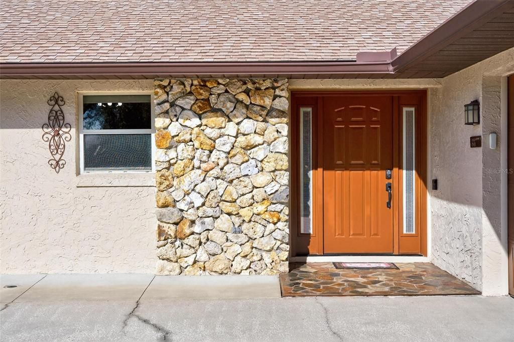 合同活跃: $460,000 (3 贝兹, 2 浴室, 1676 平方英尺)