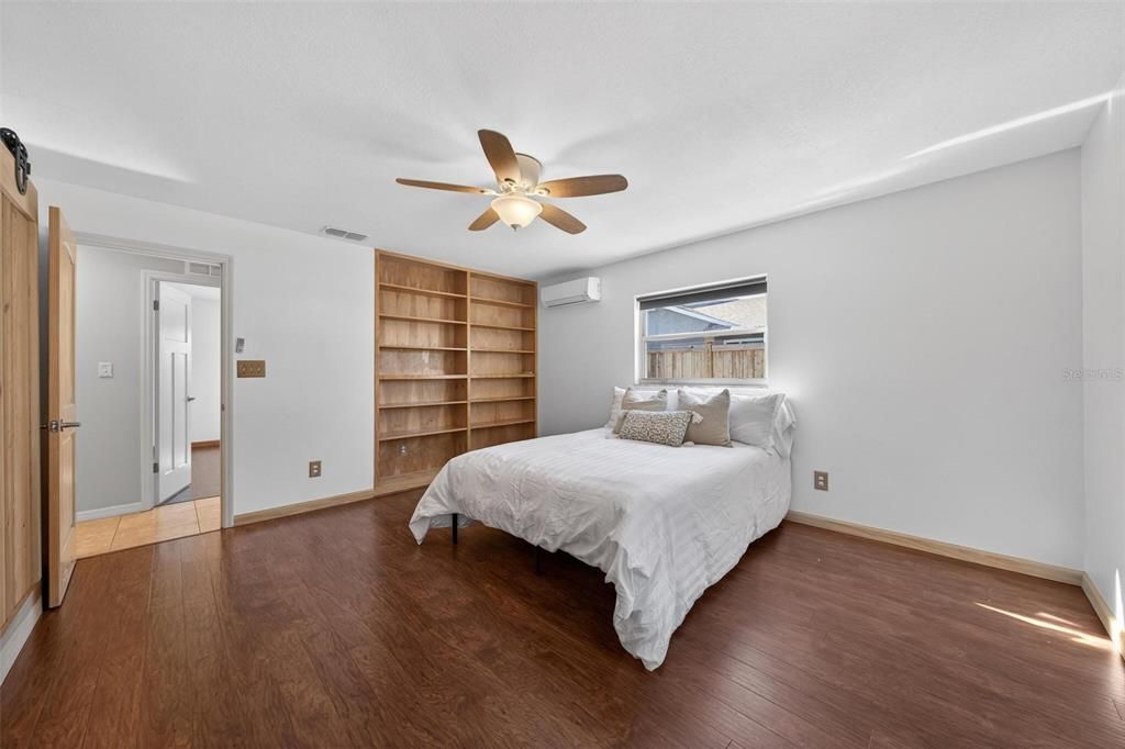 合同活跃: $460,000 (3 贝兹, 2 浴室, 1676 平方英尺)