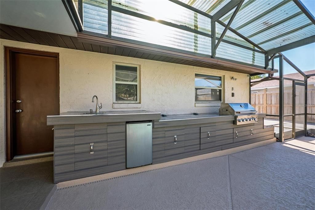 合同活跃: $460,000 (3 贝兹, 2 浴室, 1676 平方英尺)