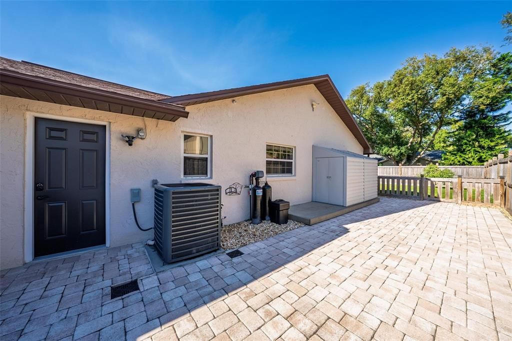 合同活跃: $460,000 (3 贝兹, 2 浴室, 1676 平方英尺)