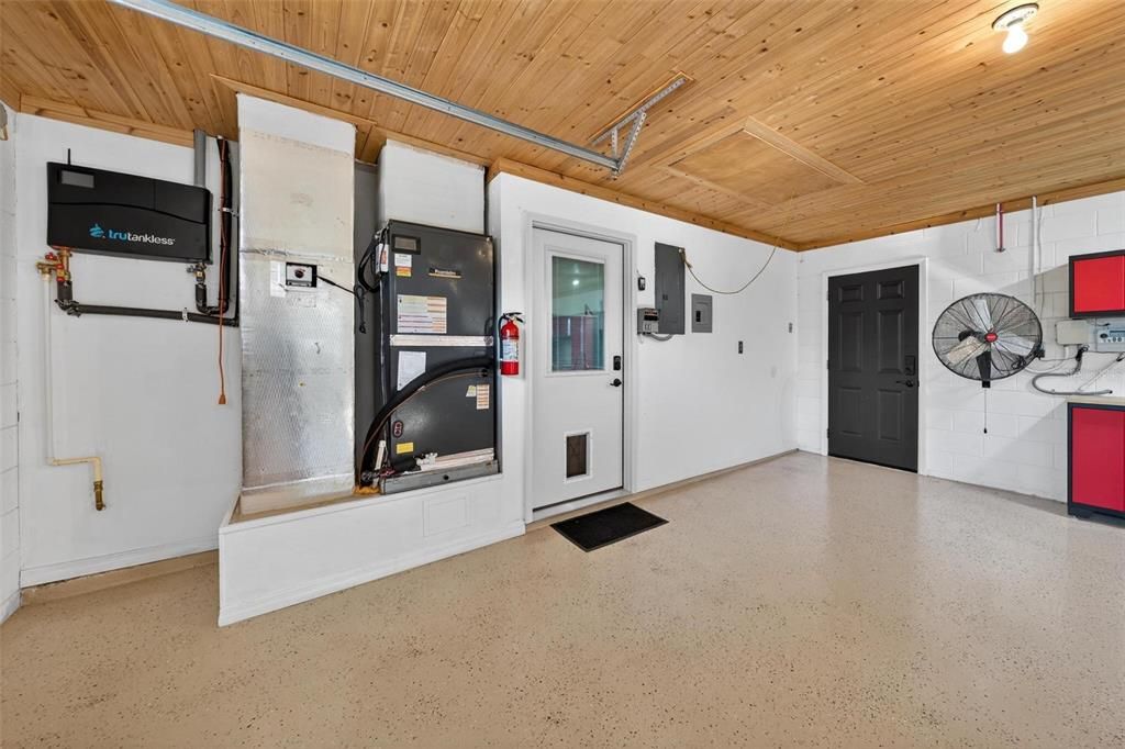 合同活跃: $460,000 (3 贝兹, 2 浴室, 1676 平方英尺)