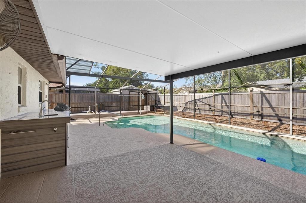 合同活跃: $460,000 (3 贝兹, 2 浴室, 1676 平方英尺)