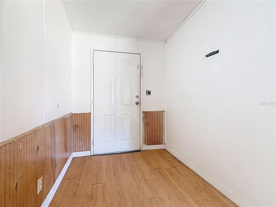 For Sale: $95,000 (4 beds, 2 baths, 1680 Square Feet)