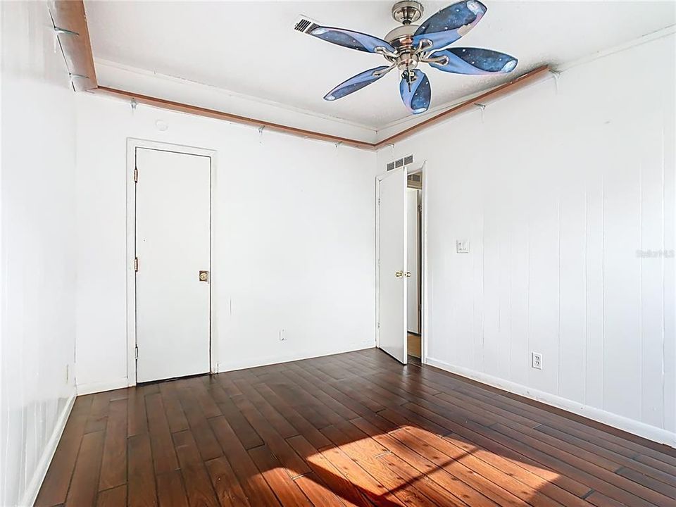 For Sale: $95,000 (4 beds, 2 baths, 1680 Square Feet)