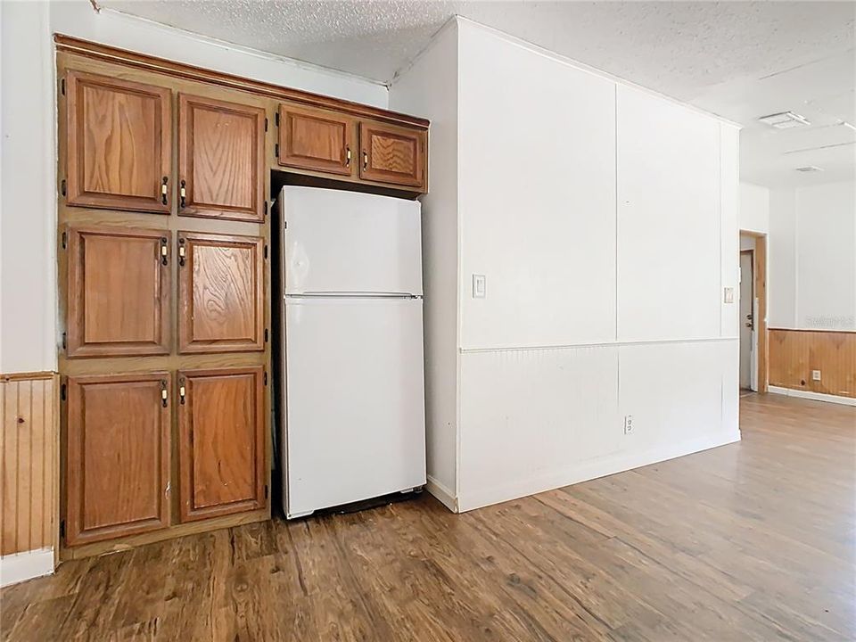 For Sale: $95,000 (4 beds, 2 baths, 1680 Square Feet)