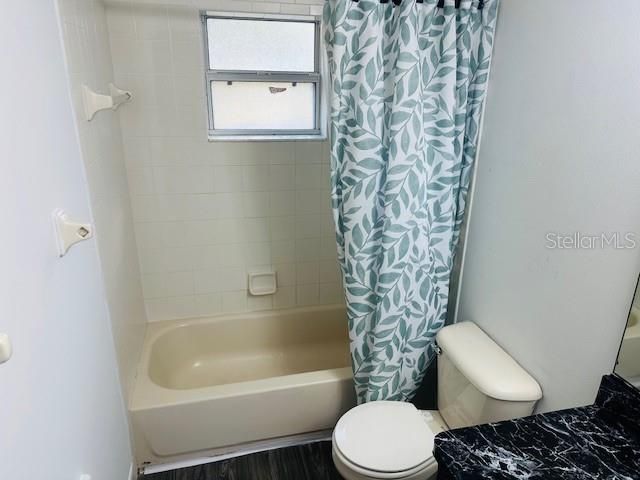 На продажу: $224,999 (3 спален, 2 ванн, 1144 Квадратных фут)