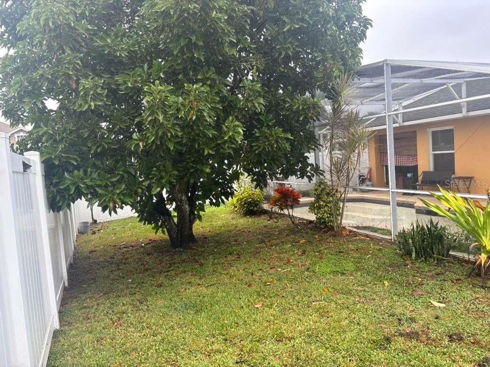 На продажу: $329,900 (3 спален, 2 ванн, 1237 Квадратных фут)