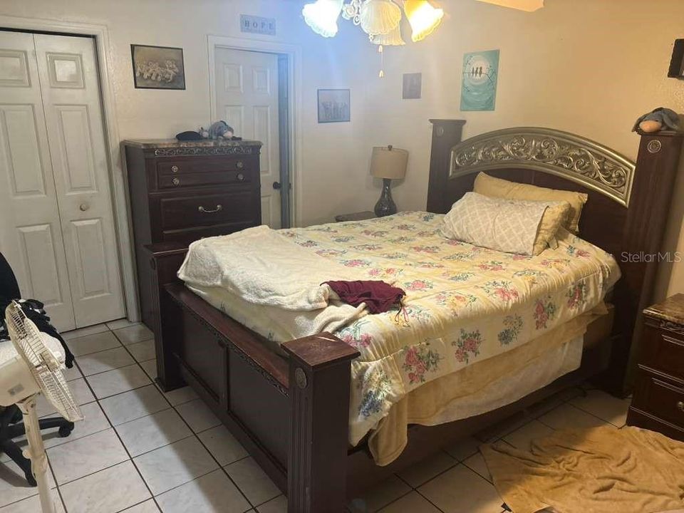 На продажу: $329,900 (3 спален, 2 ванн, 1237 Квадратных фут)