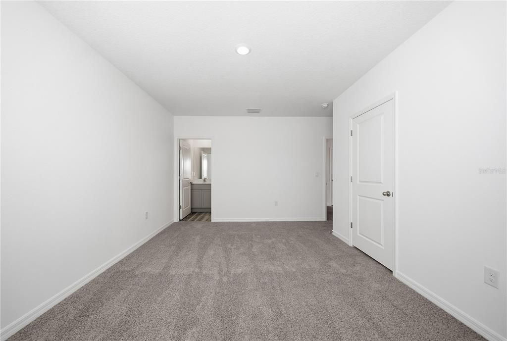 For Rent: $2,300 (3 beds, 2 baths, 1463 Square Feet)