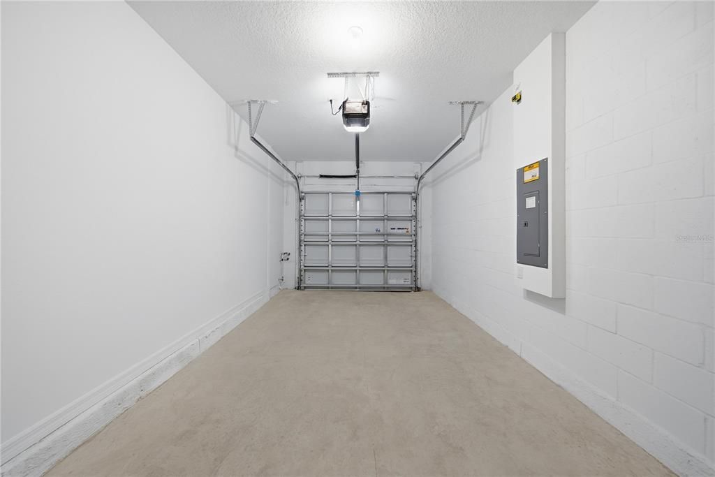 For Rent: $2,300 (3 beds, 2 baths, 1463 Square Feet)