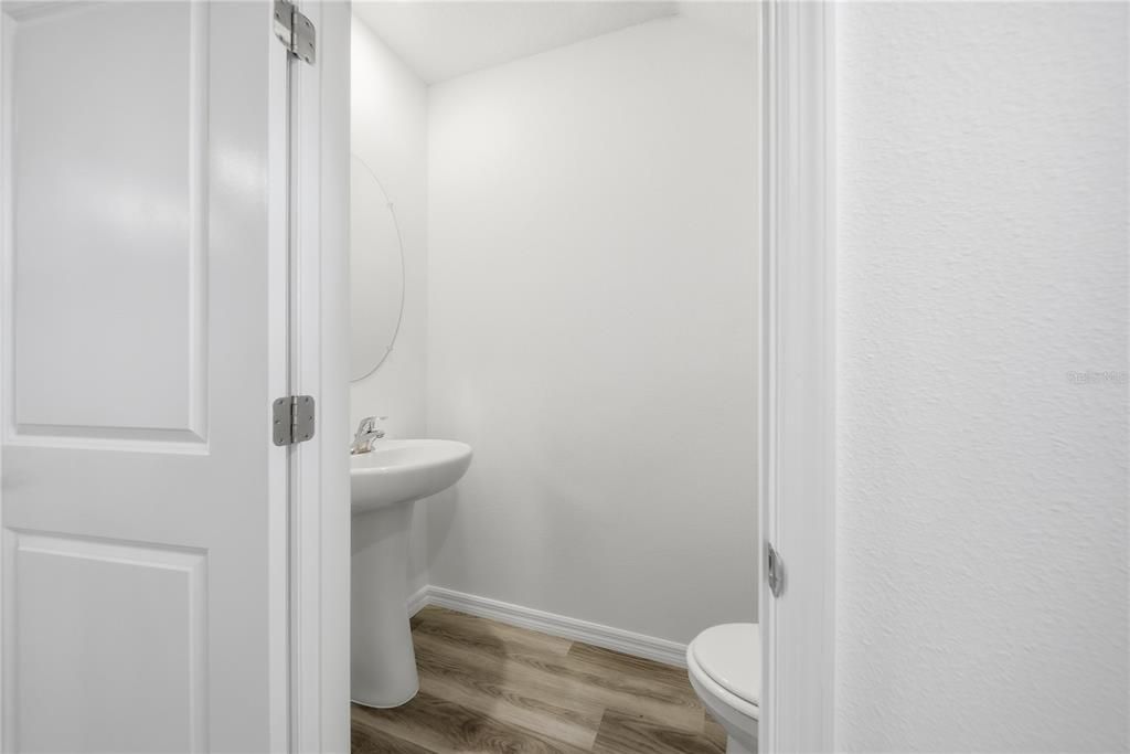 For Rent: $2,300 (3 beds, 2 baths, 1463 Square Feet)