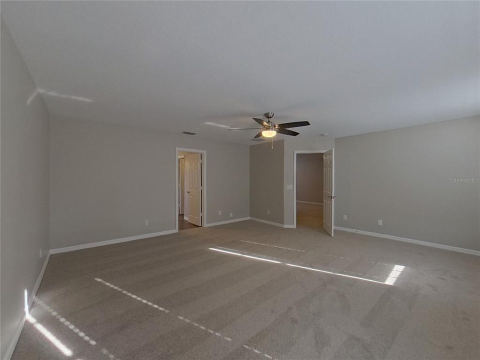 En Renta: $2,529 (4 camas, 3 baños, 2810 Pies cuadrados)