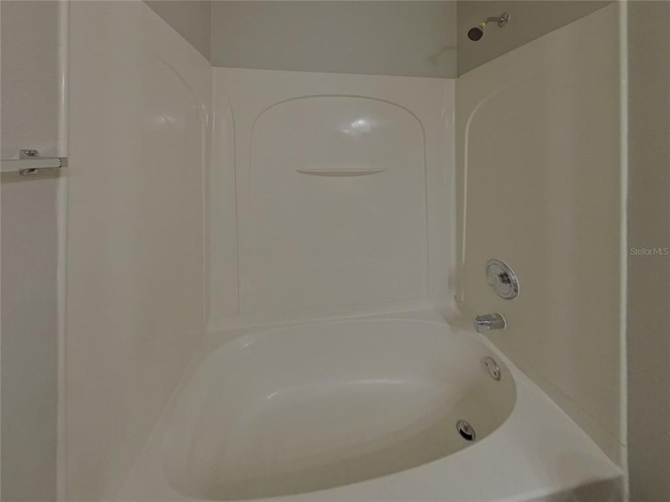 En Renta: $2,529 (4 camas, 3 baños, 2810 Pies cuadrados)